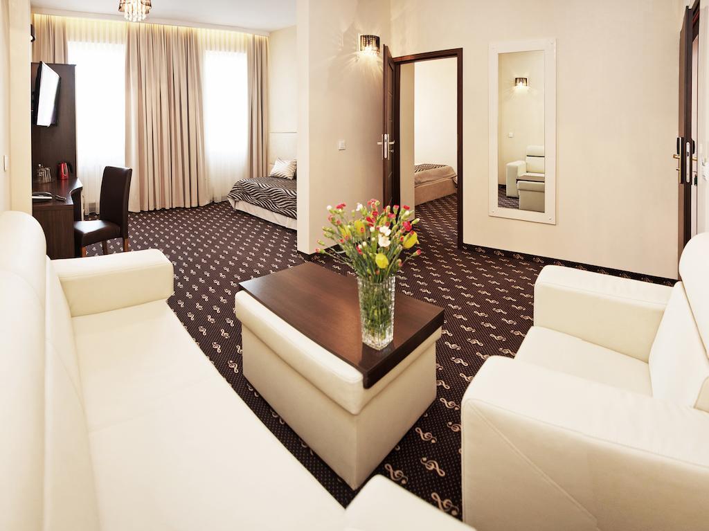 Hotel Fryderyk Nysa Cameră foto